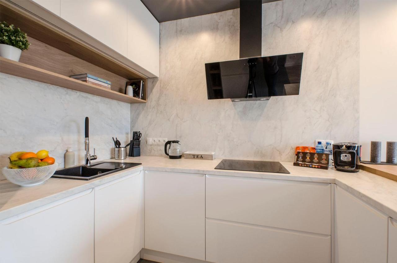 Sky Home- Ilumino Apartment -Centrum, Parking, Klimatyzacja, Dostep Na Kod Łódź Exteriör bild